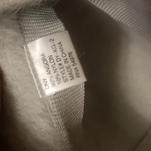 Brand-new DNY Angora fur hat - Picture 5 of 5